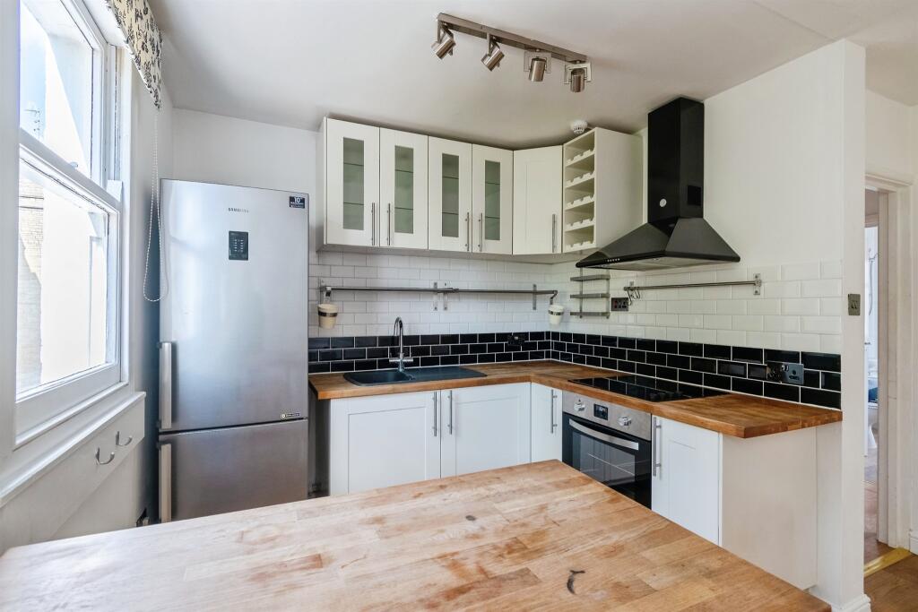 Apartment in Bath, Kingsmead - View 4