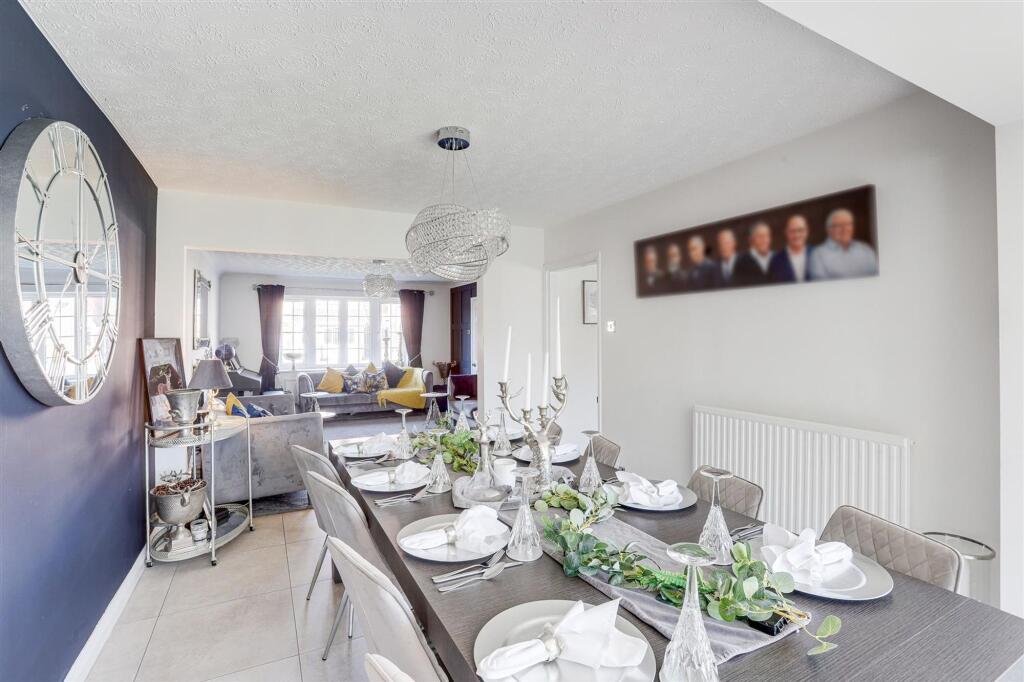 Wychwood Drive, Trowell, NG9 photo 3
