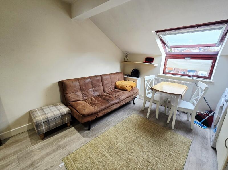 Apartment in Leeds - View 3