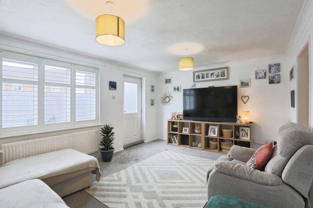 Market End Way, Bicester - View 5