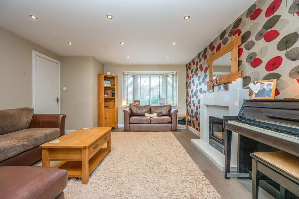 House in Hollywood, Wythall - View 4