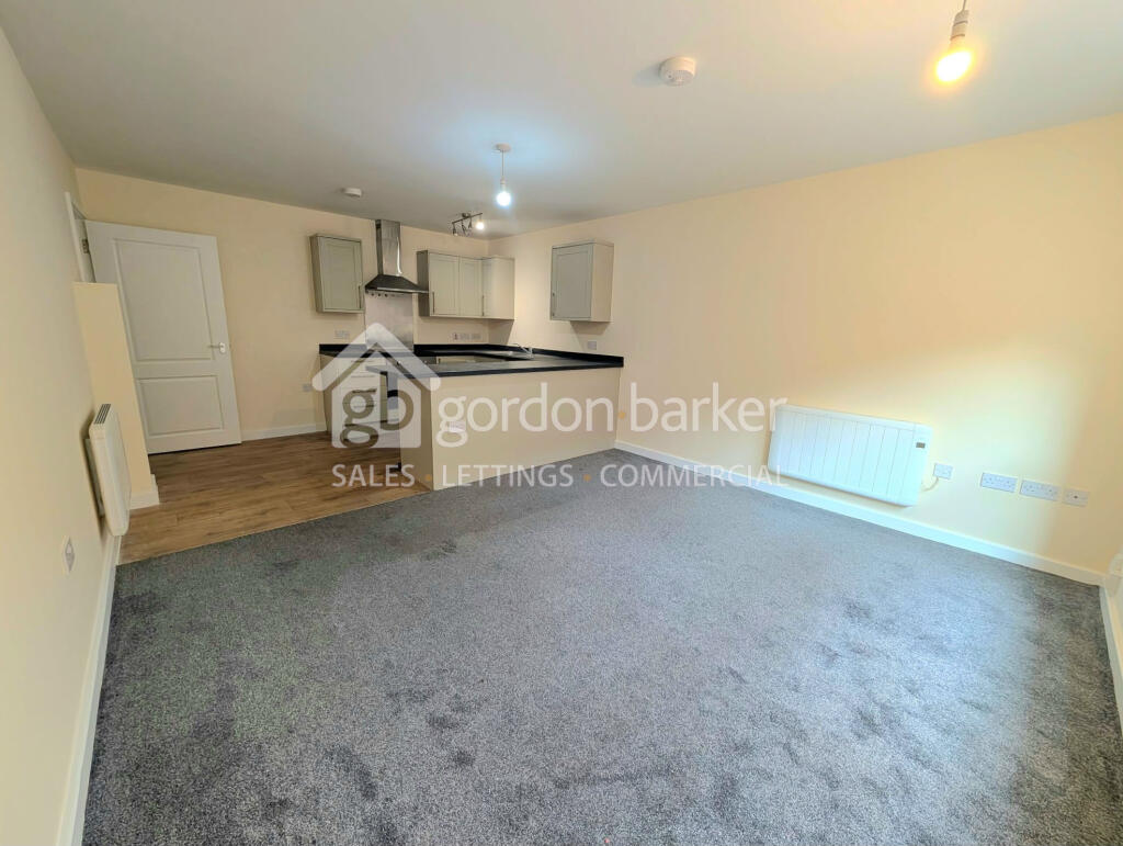 Apartment in Bournemouth, Branksome, Poole - View 4