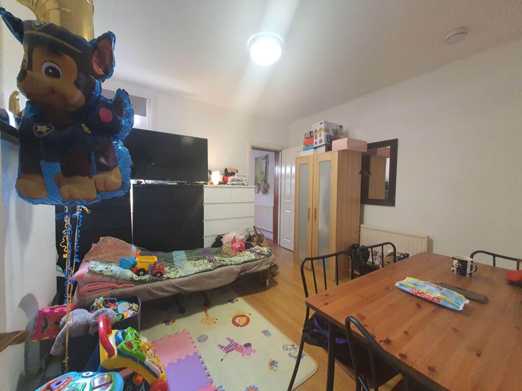 Main image of property: Liverpool Road, Reading