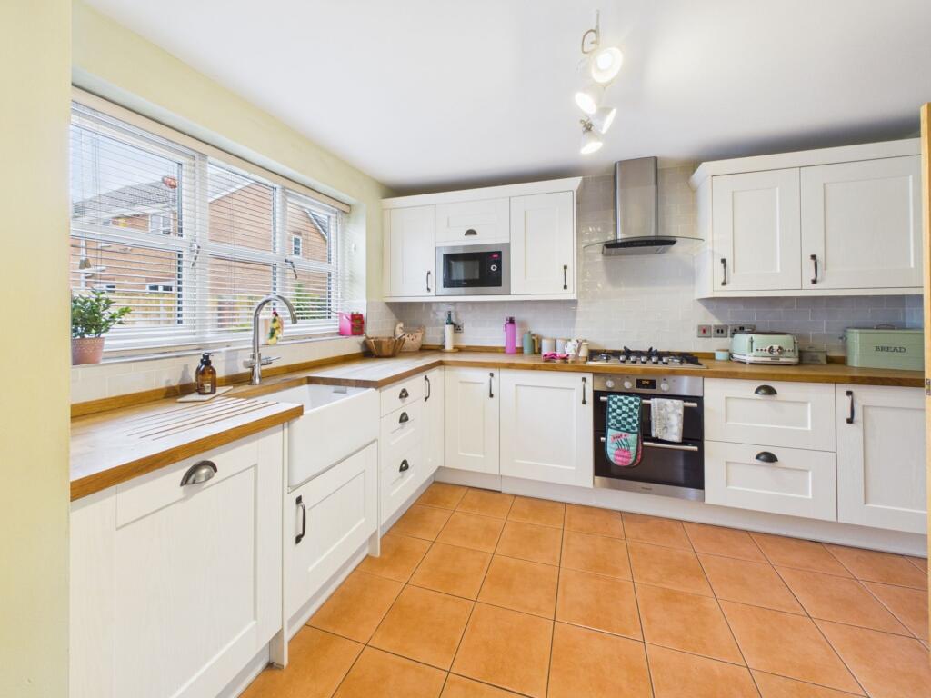 Handa Drive, Ellesmere Port, CH65 photo 2