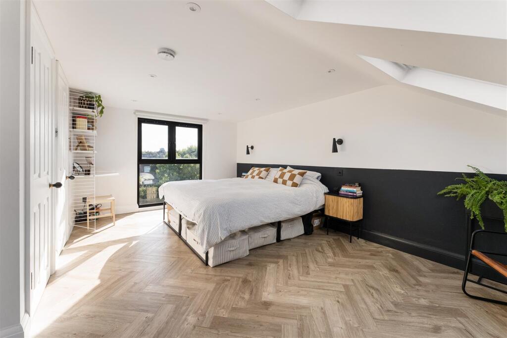 House in London, Chingford - View 4