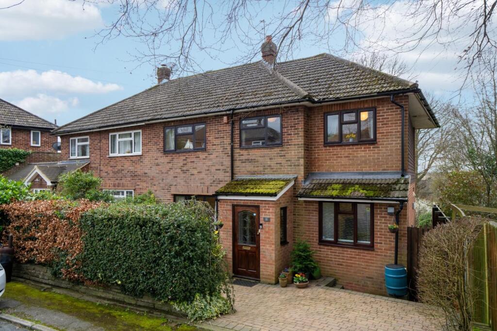 Main image of property: Mortens Wood, Amersham, Buckinghamshire, HP7 9EQ