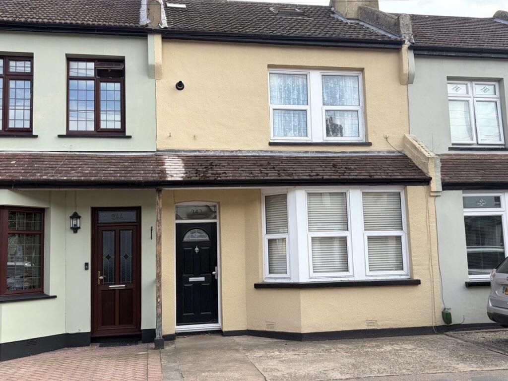 Main image of property: North Avenue, Southend on Sea