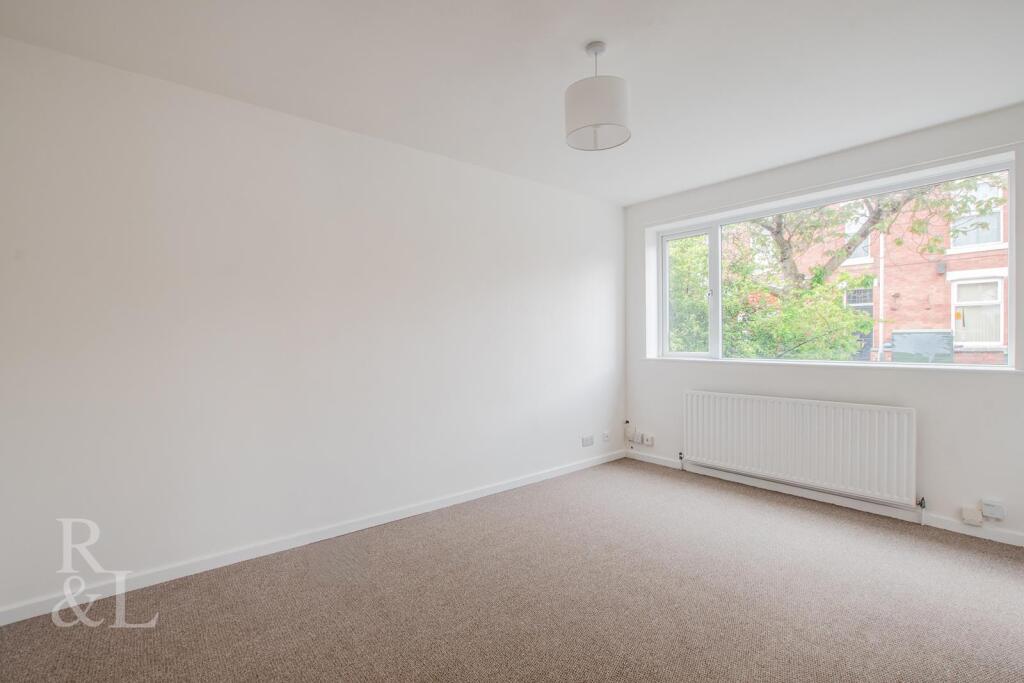 Apartment in Rushcliffe, Lady Bay - More
