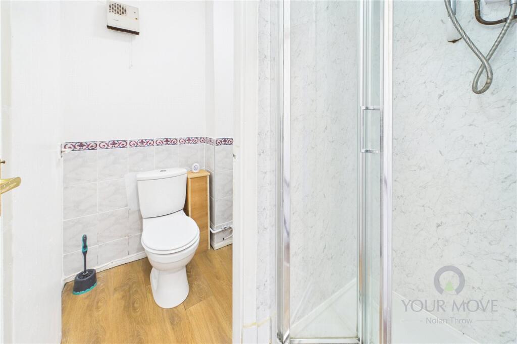 Apartment in Kettering, North Northamptonshire - View 5