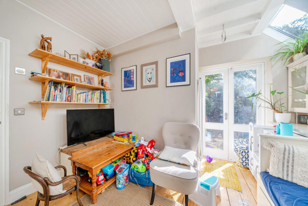 Apartment in London, Bellenden - View 2