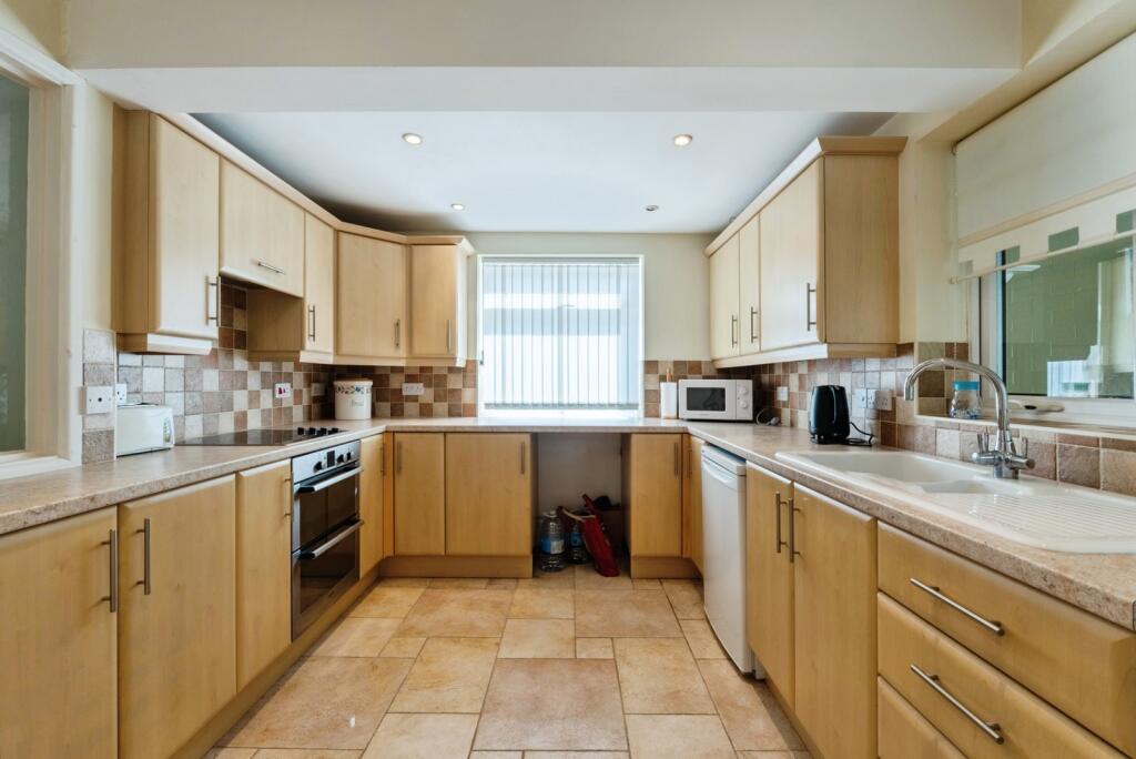 House in Ipswich - View 2