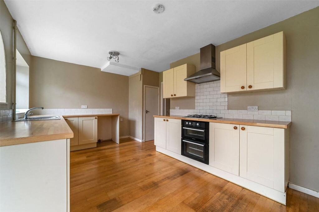 24, Linton Close, Saffron Walden, Essex, CB11 photo 2