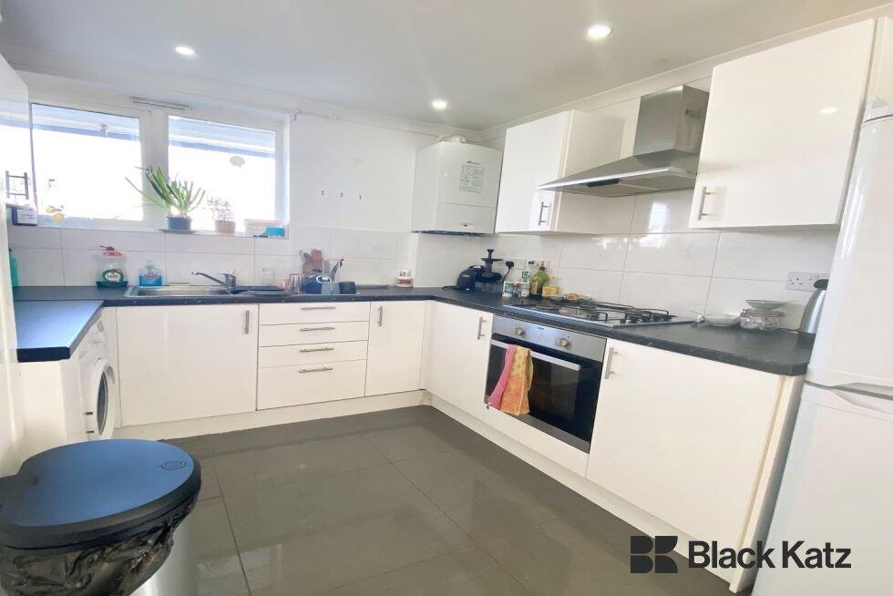 Apartment in London - View 4