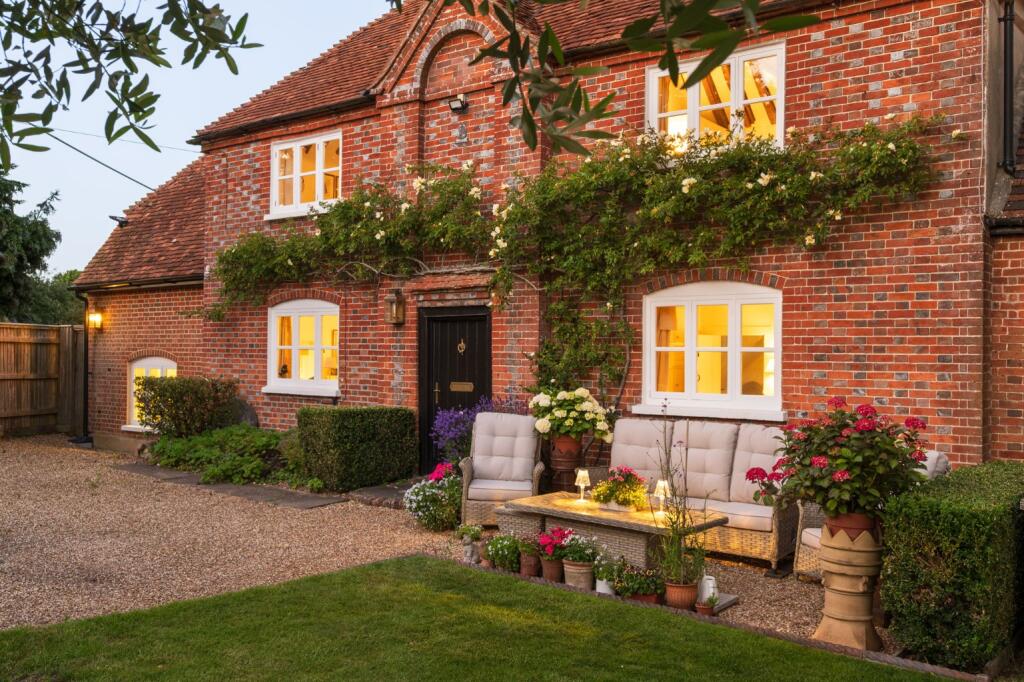 House in Leckhampstead, West Berkshire - View 2