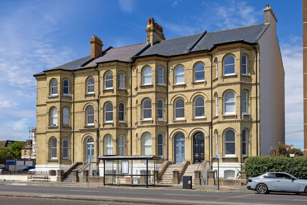Main image of property: Kingsway, Hove, BN3
