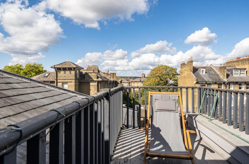 Apartment in London, Kentish Town - More