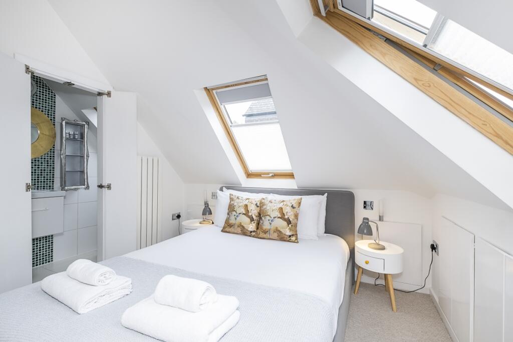 2 bedroom semi-detached house for rent