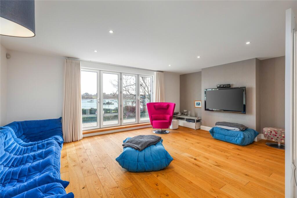 Oyster Quay, High Street, Hamble, Southampton, SO31 - View 3