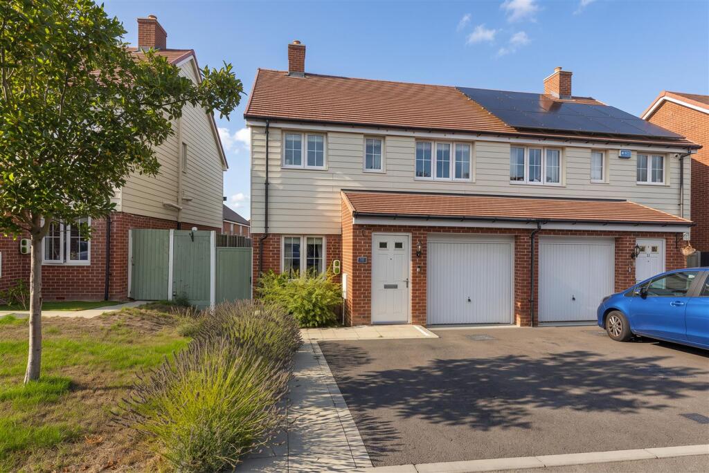 Main image of property: Roffe Close, Paddock Wood, Tonbridge