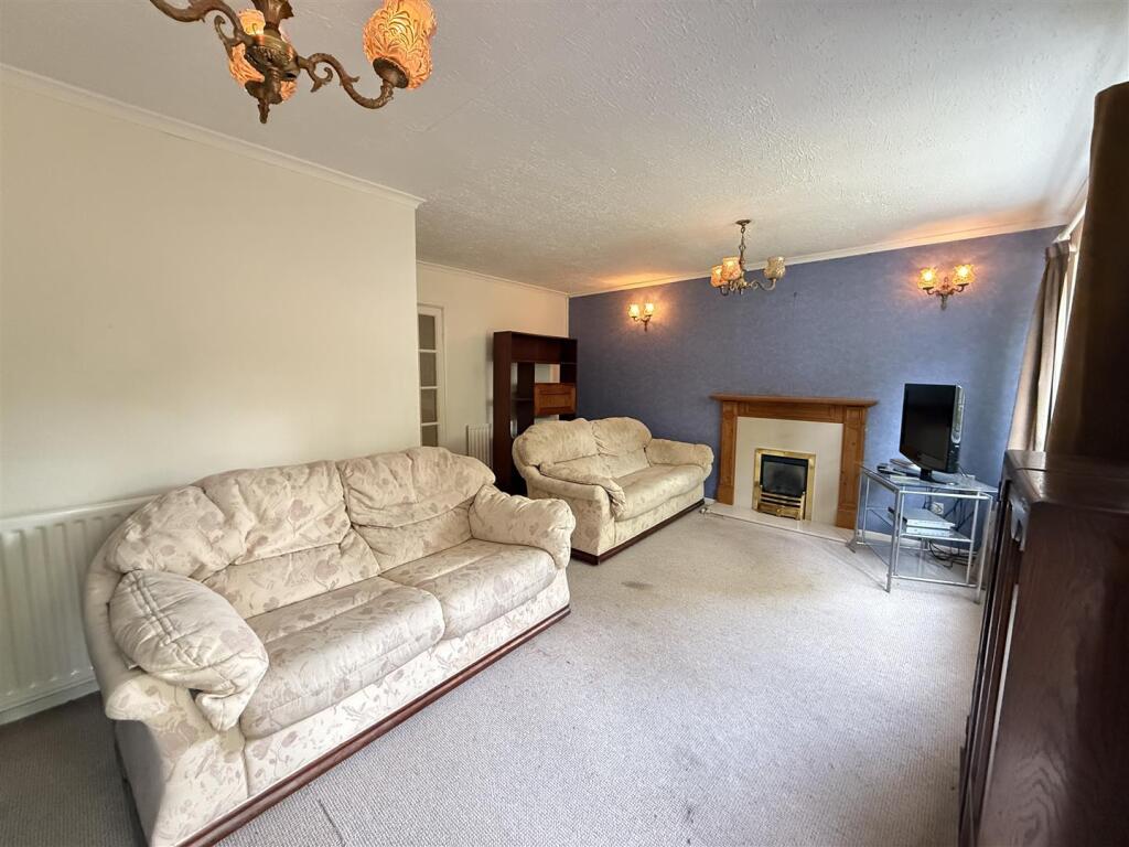 Brierley Hill Road, Brierley Hill photo 3
