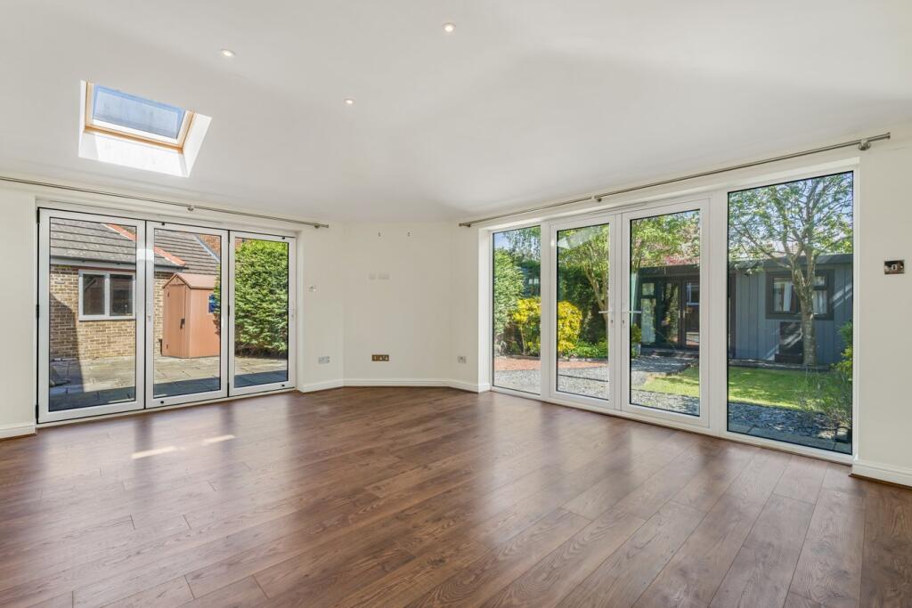 House in Cheltenham, Hatherley, Benhall - View 6