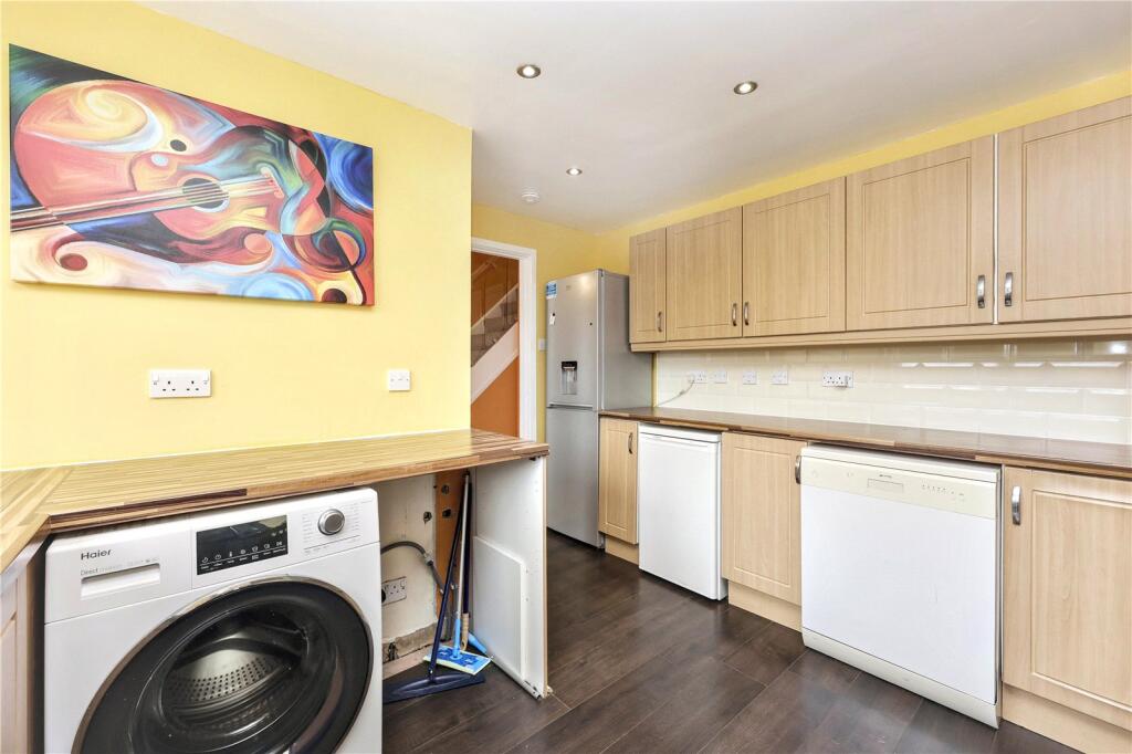 House in Kirkcaldy - More