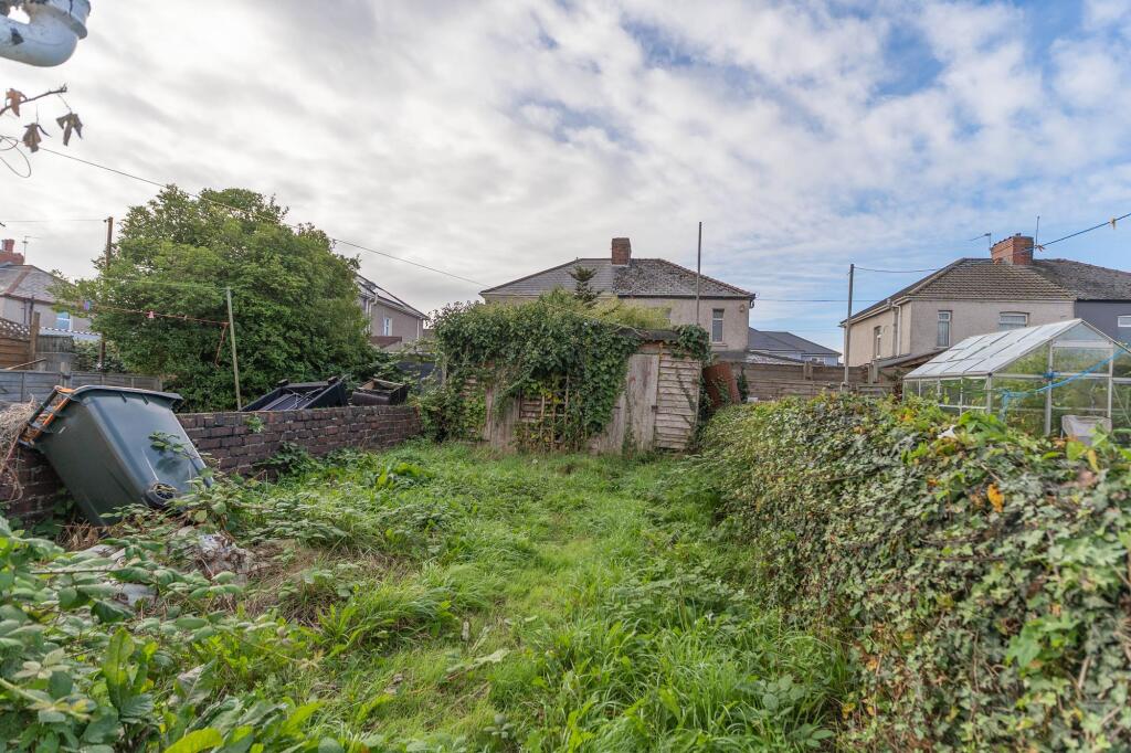 House in Newport - View 4