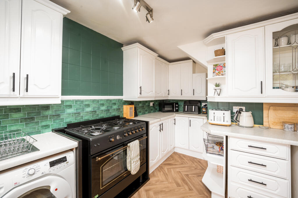 House in Birmingham, West Midlands - More