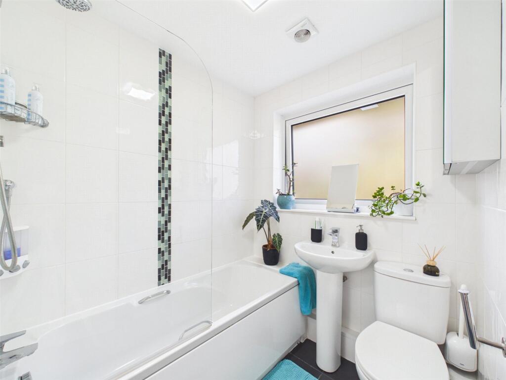House in Bournemouth, Bournemouth, Christchurch and Poole - More