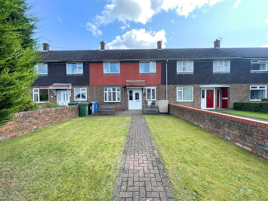 Main image of property: Hedgelands Walk, Sale, M33