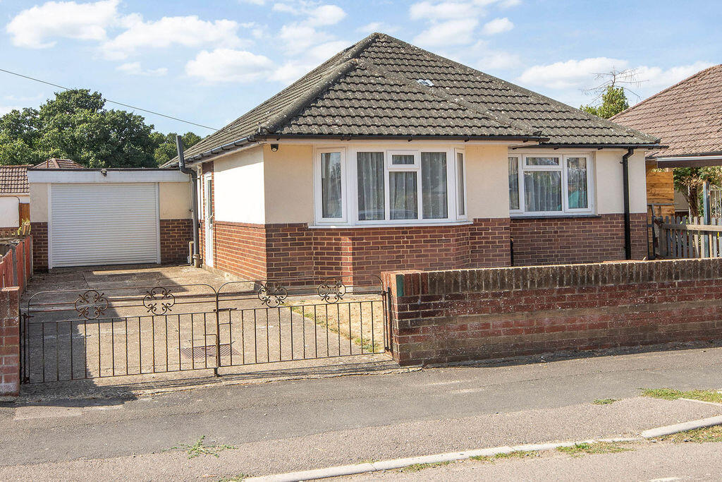 Main image of property: Milverton Road, Eling