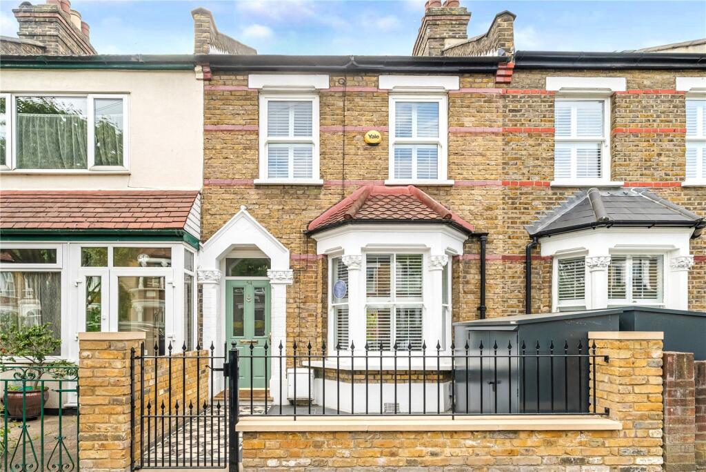 Main image of property: Chelmsford Road, Walthamstow, London, E17