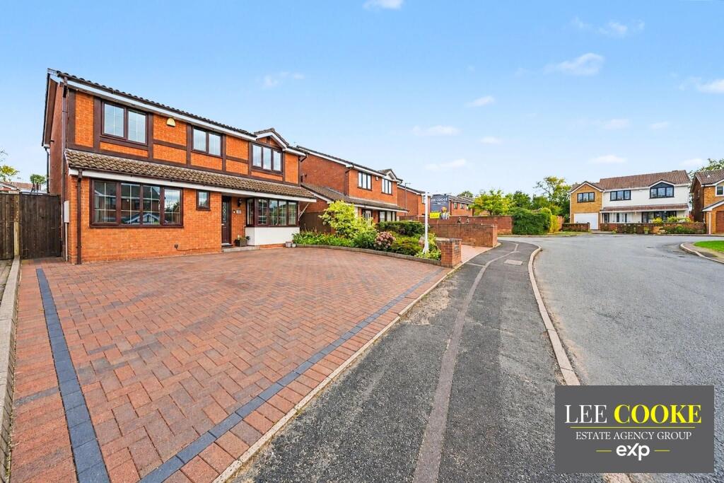 Main image of property: St. Pauls Close, Heath Hayes, Cannock, WS11 7YW