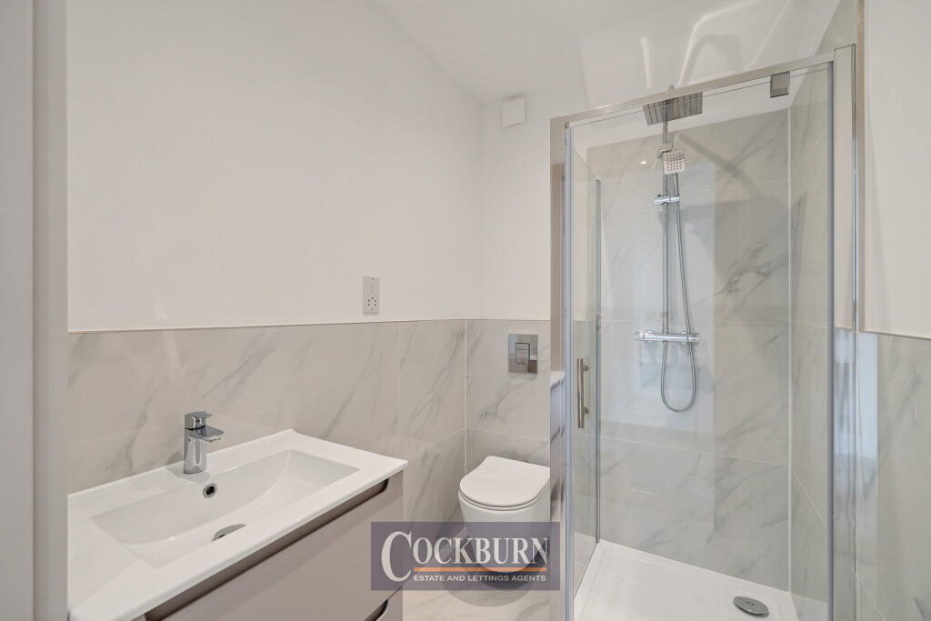 House in London - View 5