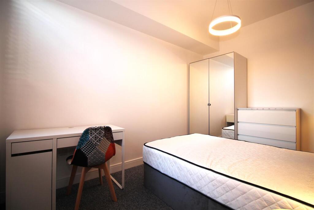 1 bedroom house share for rent