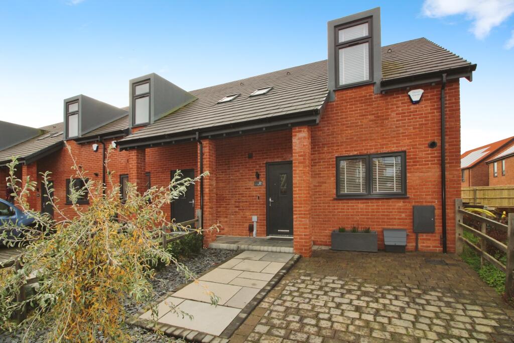 3-bed terraced on Eagle Drive, Waltham, DN37, £235,000