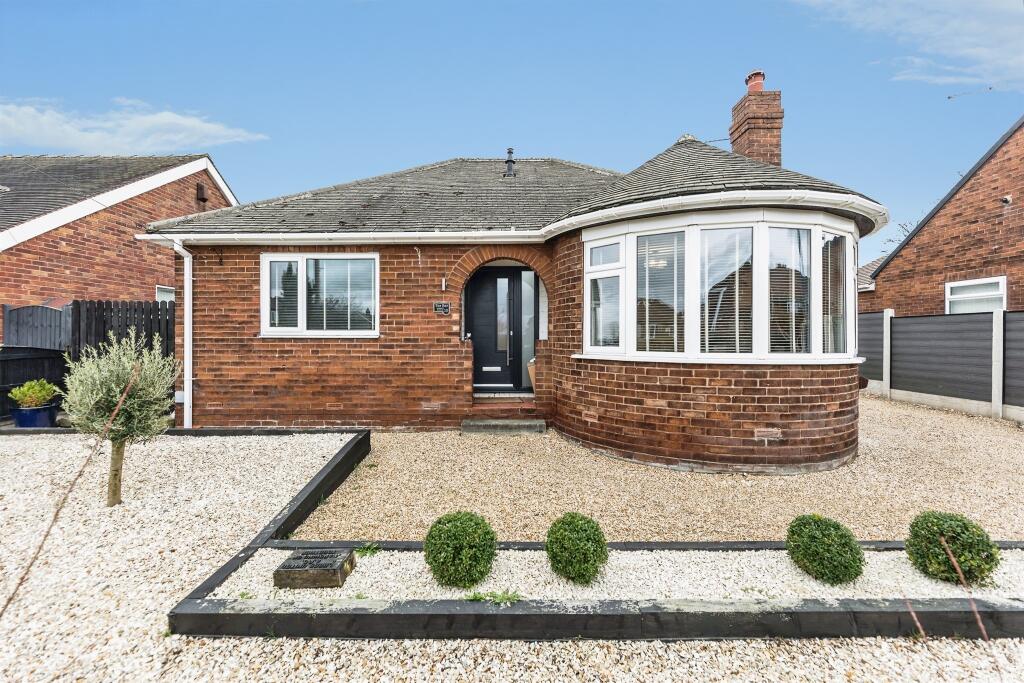 Main image of property: Oakwell Avenue, Pontefract