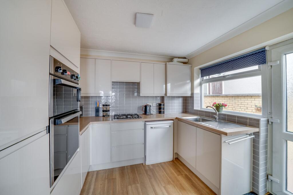 Windermere Way, Stourport-On-Severn, DY13 photo 4