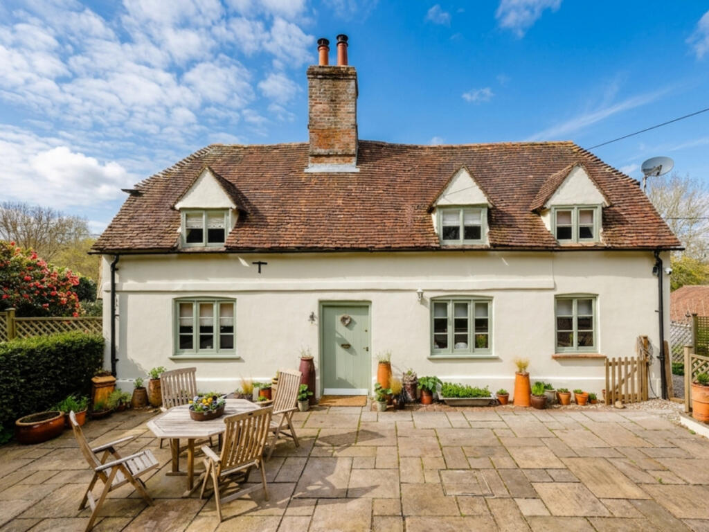 Main image of property: Newtown Common, Newbury, RG20