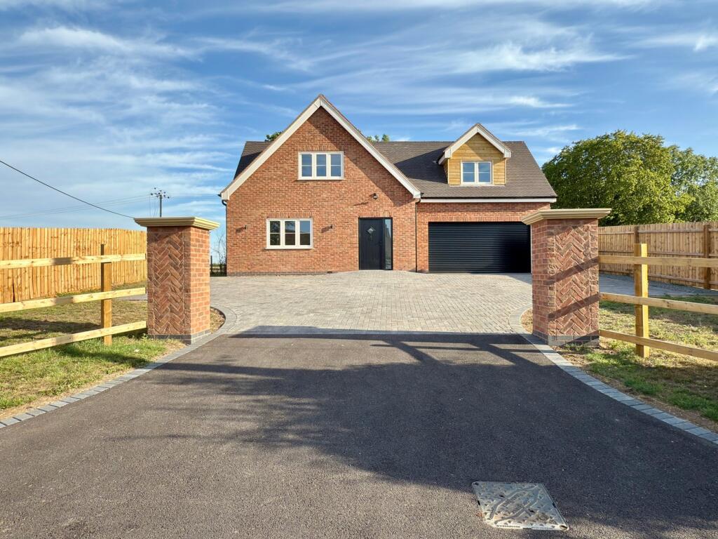 3-bed detached on Aston On Carrrant , Tewkesbury , Tewkesbury, GL20, £725,000