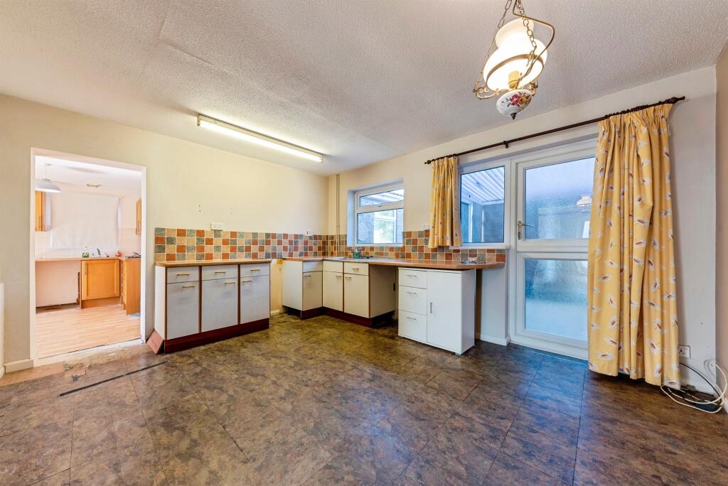 House in South Kesteven, Harrowby, Londonthorpe and Harrowby Without - More