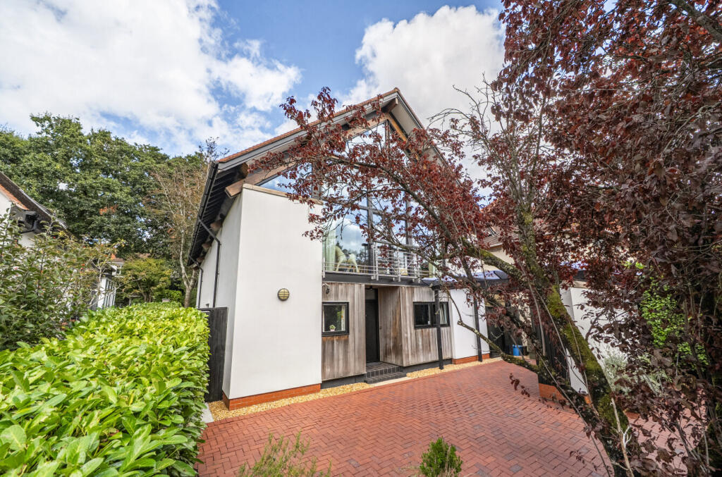 Main image of property: Ty-Gwyn Avenue, Penylan, Cardiff