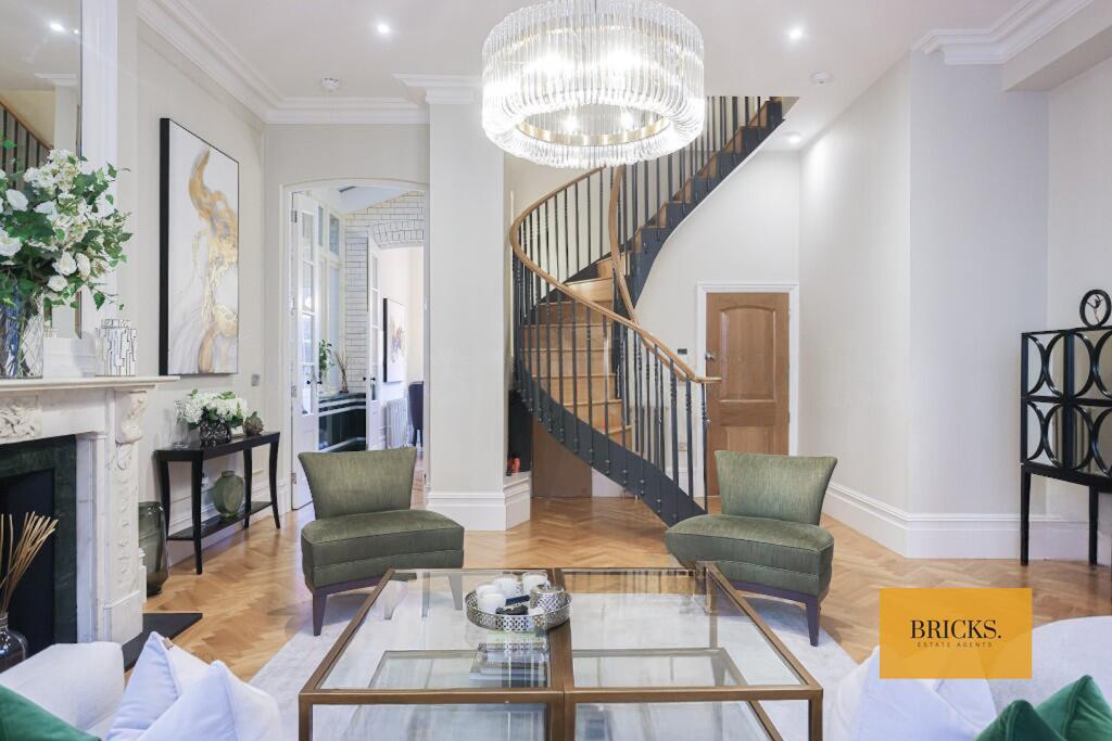 Main image of property: Henrietta Street, Covent Garden, London, WC2E