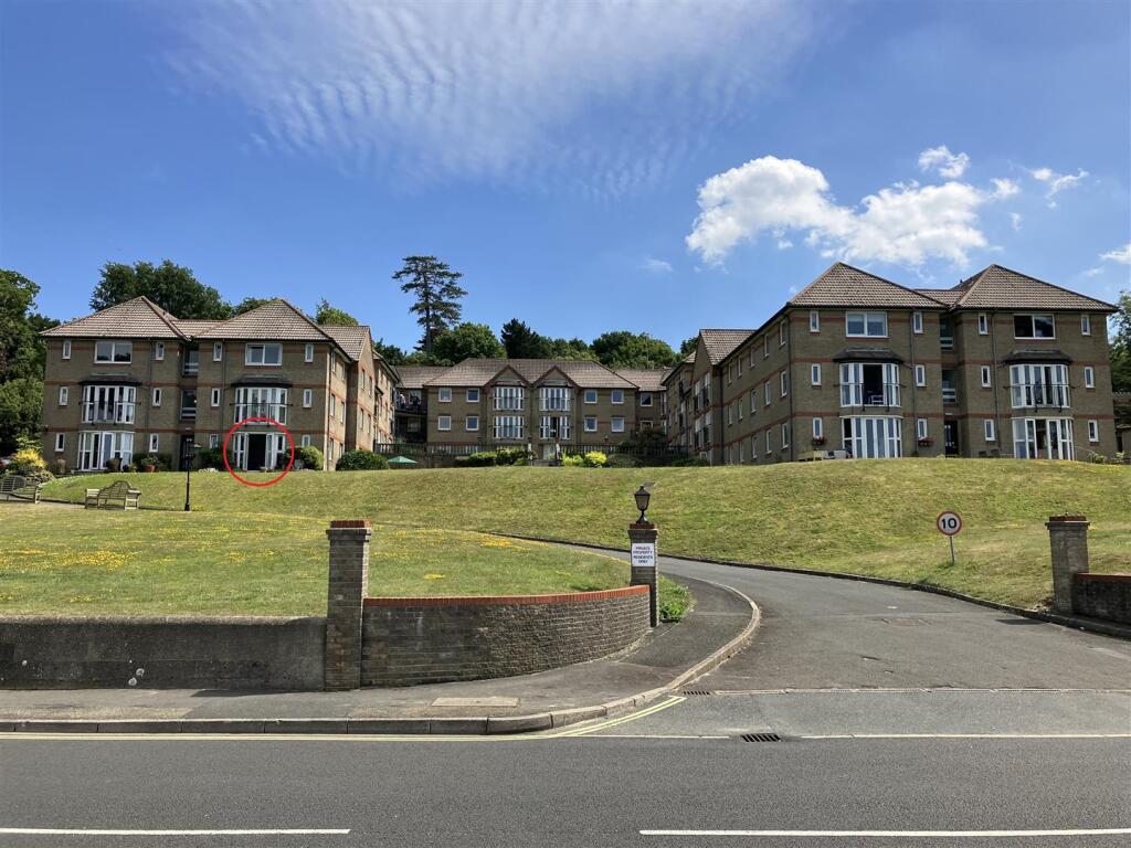 Main image of property: Egypt Esplanade, Cowes