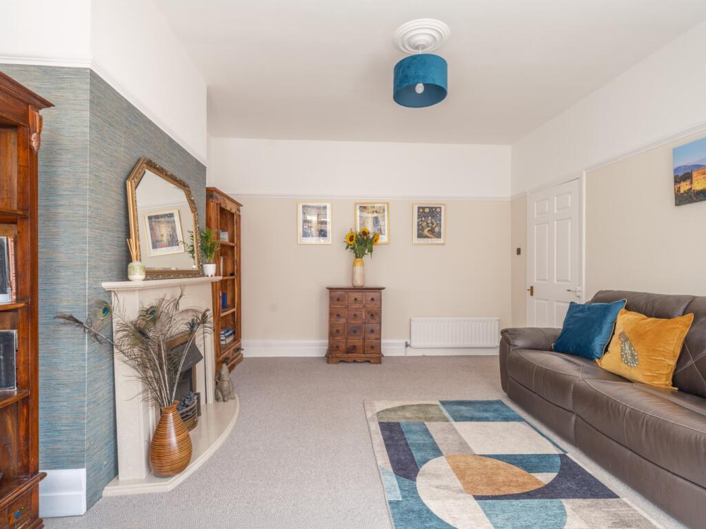 House in North Tyneside, North East - More