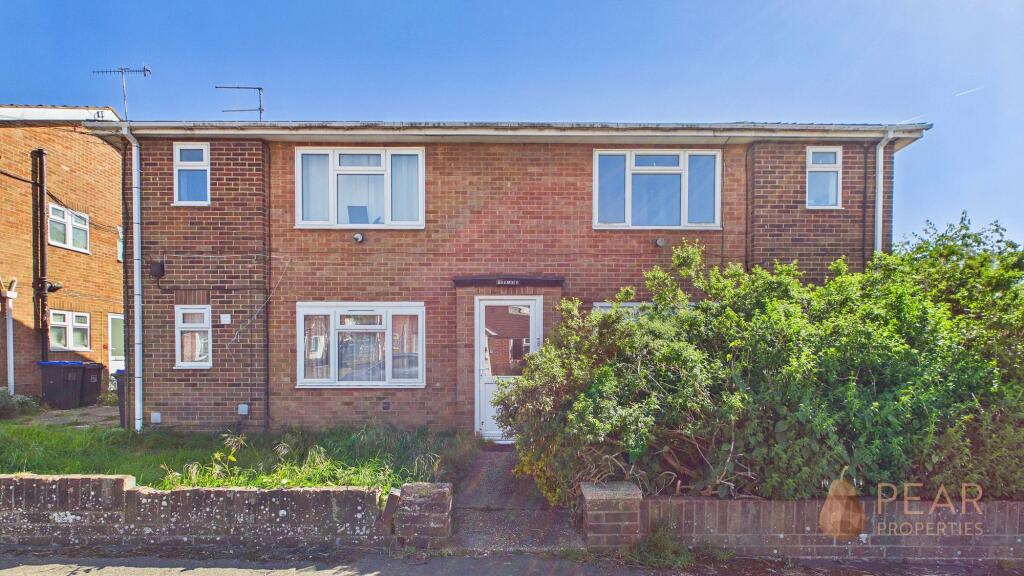 Main image of property: Middle Road, Lancing, BN15