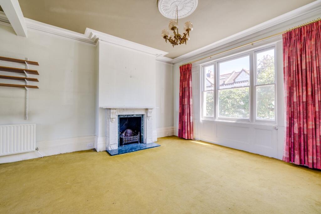 House in London - View 3