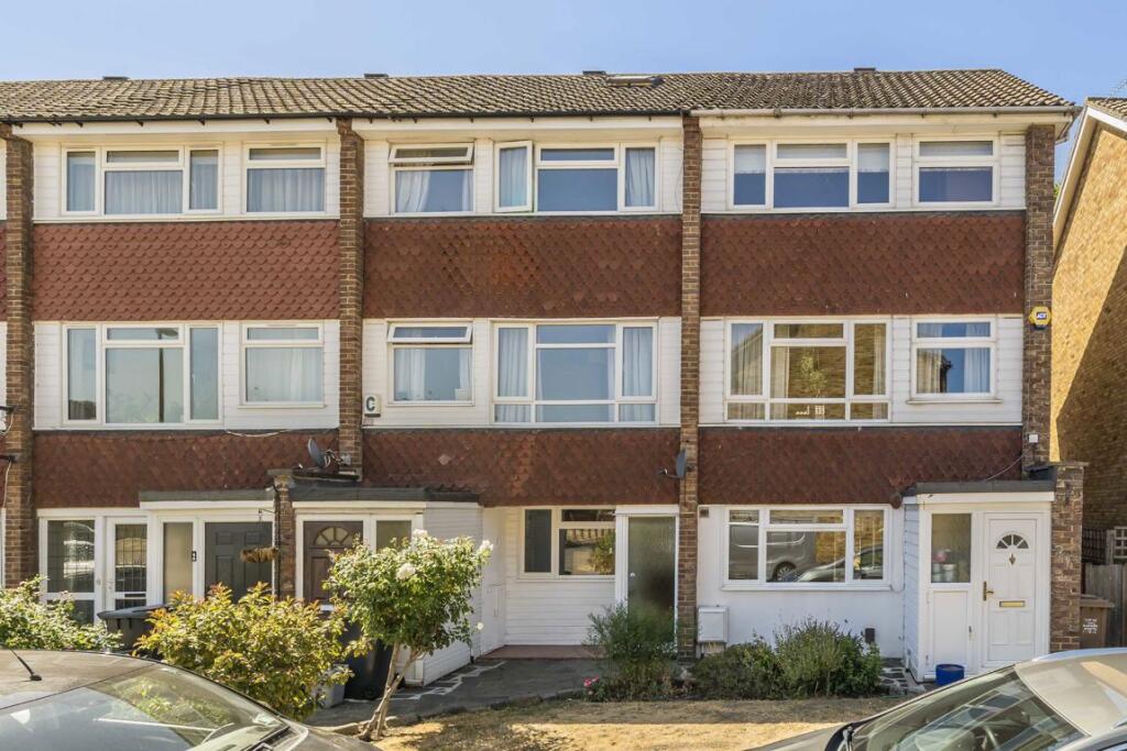 Main image of property: Alanthus Close, Lee