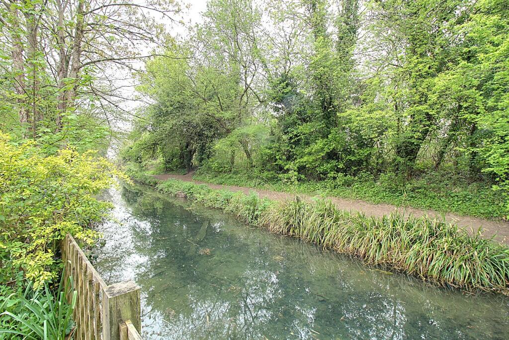 Priors Row, RG29 photo 3