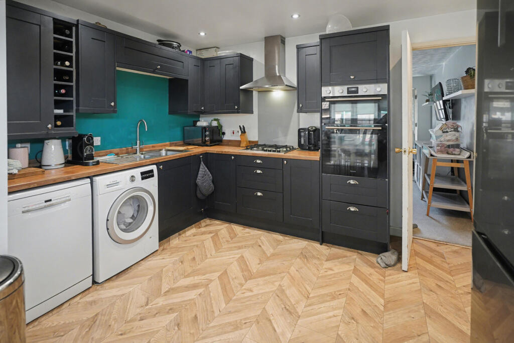 Yeoman Meadow, East Hunsbury, Northampton, NN4 9YU photo 4